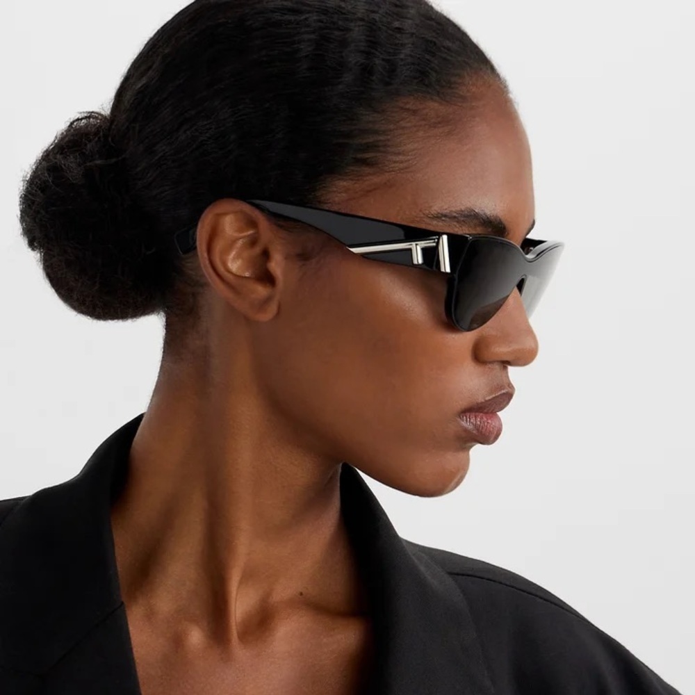 FENDI FIRST CAT-EYE SUNGLASSES SHINY BLACK $460 NWT - Picture 5 of 9